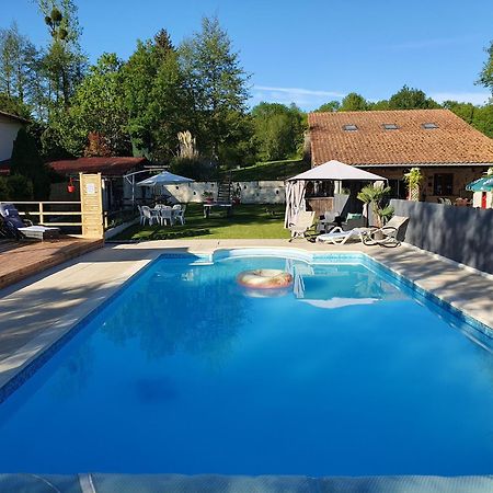 Luxury Safari Tents At Moulin Du Pommier Glamping & Camping Saulgond Exterior photo