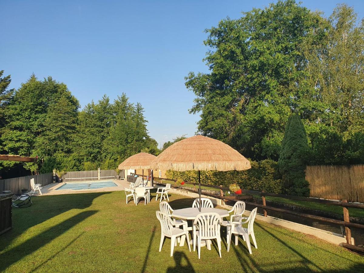 Luxury Safari Tents At Moulin Du Pommier Glamping & Camping Saulgond Exterior photo