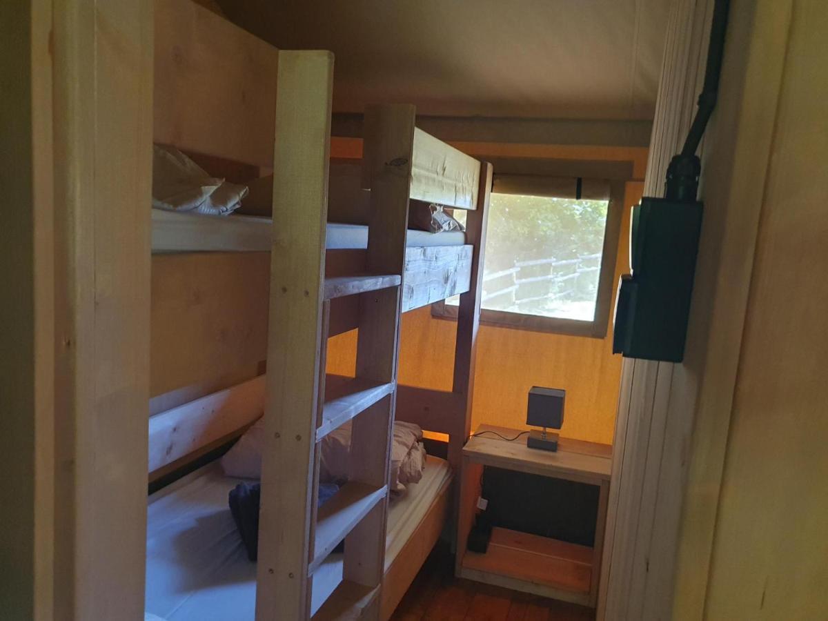 Luxury Safari Tents At Moulin Du Pommier Glamping & Camping Saulgond Exterior photo