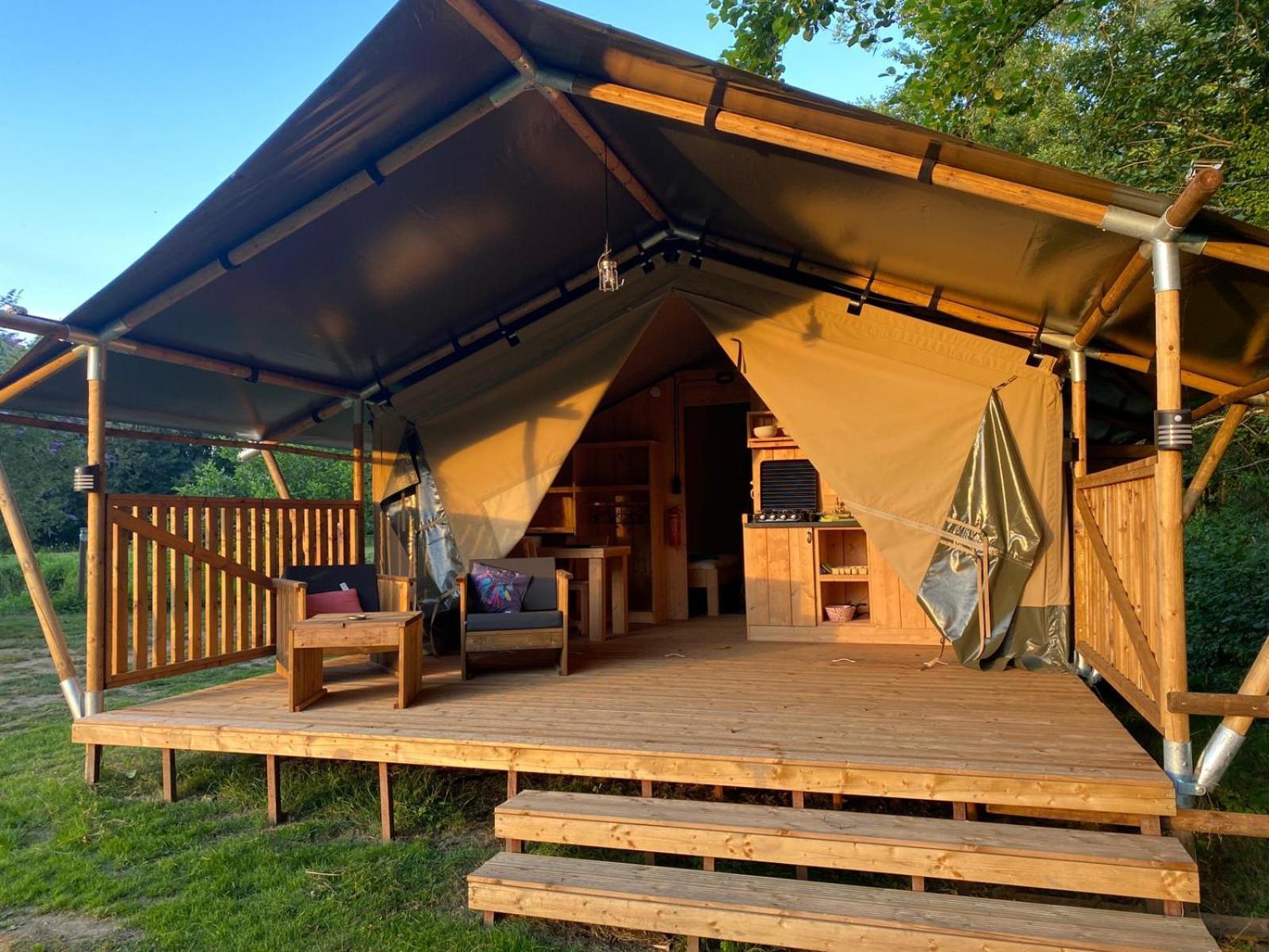 Luxury Safari Tents At Moulin Du Pommier Glamping & Camping Saulgond Exterior photo